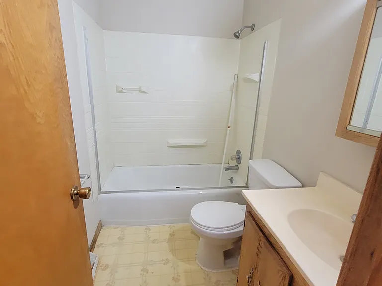 516 N 8th St — Photo 25