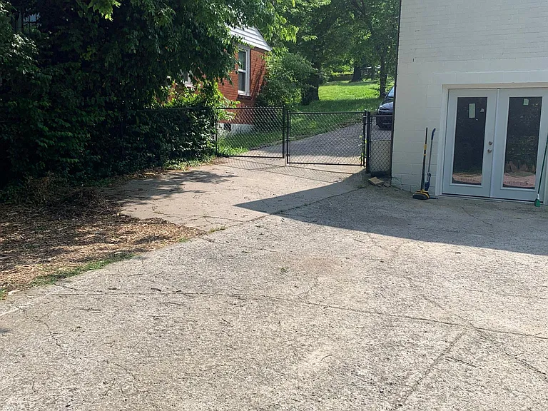2818 Jones Ave — Photo 16