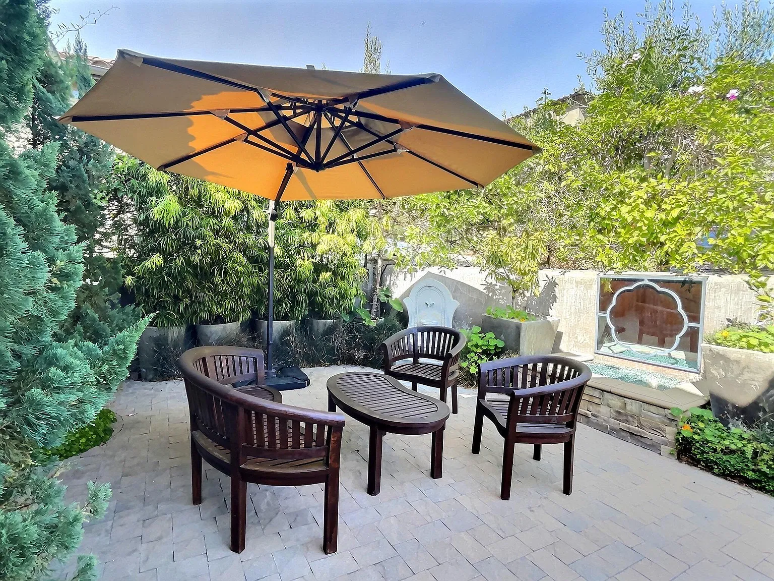 3 bed, 2934 sqft, $7,145 — Photo 3