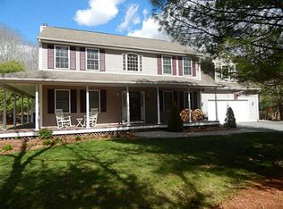30 Greystoke Ln, Richmond, RI 02812