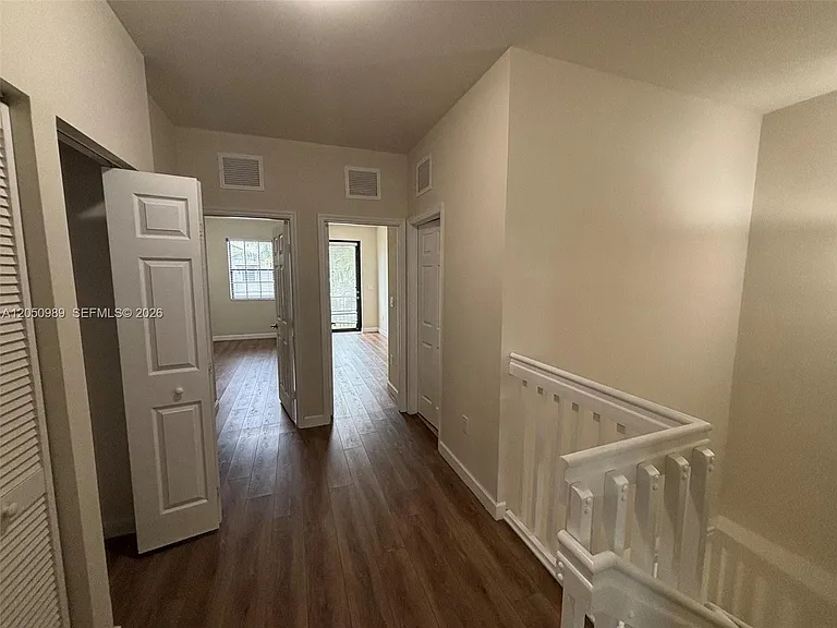 10445 NW 61st Ln #10445 — Photo 5