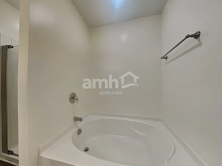 4845 Billingsgate Ln — Photo 12