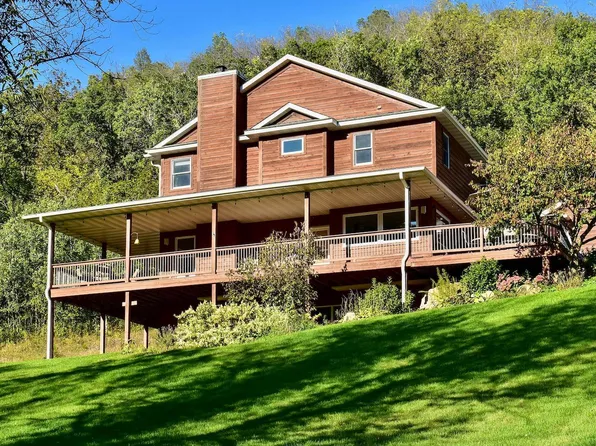 24242 Pfeiffer Hill Rd, Winona, MN 55987