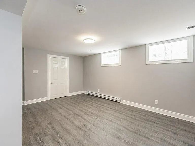 40 Mayflower Ave #LOWER — Photo 5