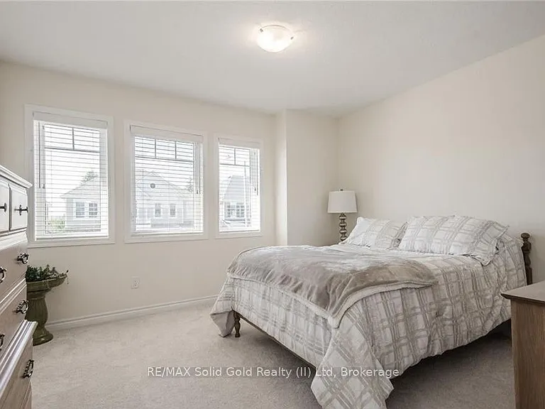 48 Pointer St — Photo 29