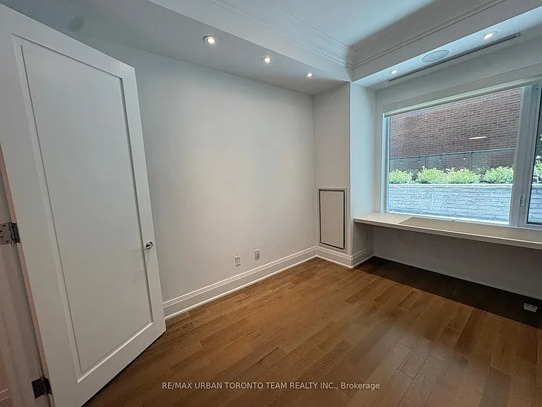 80 Yorkville Ave #303 — Photo 44