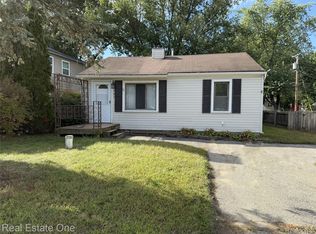 167 Osborne St, Commerce Township, MI
