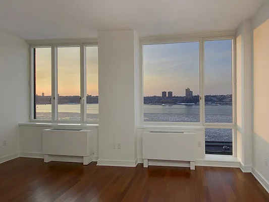 Rented by Sotheby's International Realty | media 6