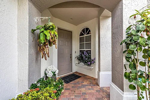 6407 Bella Cir #403 Photo 1