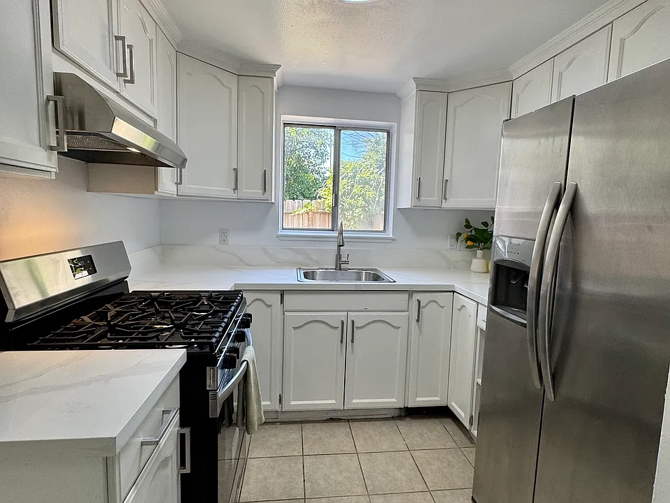 43 El Basset Ct