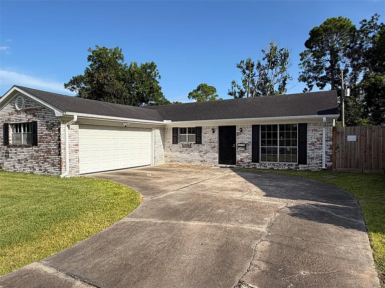 7603 Grape St — Photo 2
