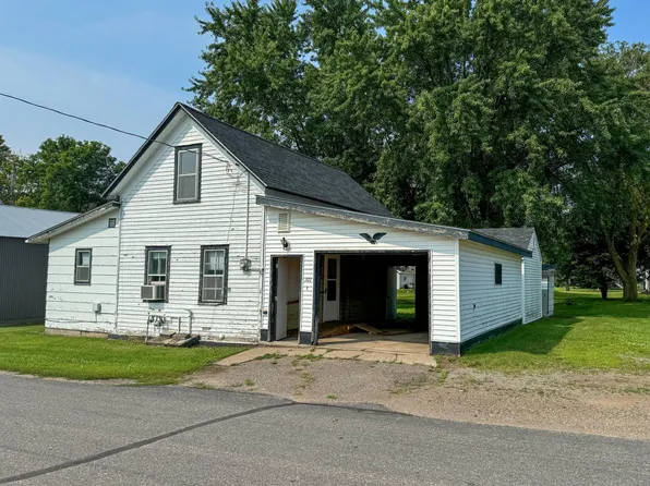 101 Summer St N, Pierz, MN 56364