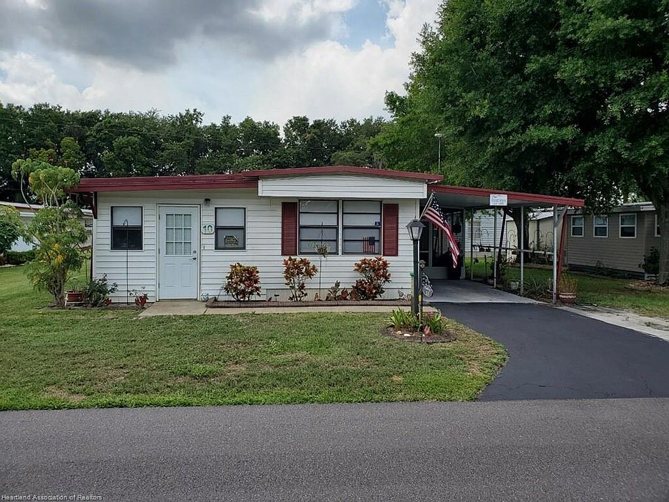 1st image of 10 Skyline Dr