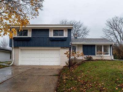 10850 W Derby AVENUE, Wauwatosa, WI, 53225