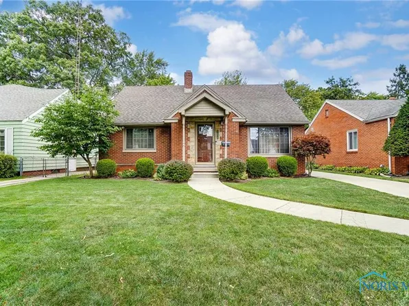 2614 Castleton Ave, Toledo, OH 43613