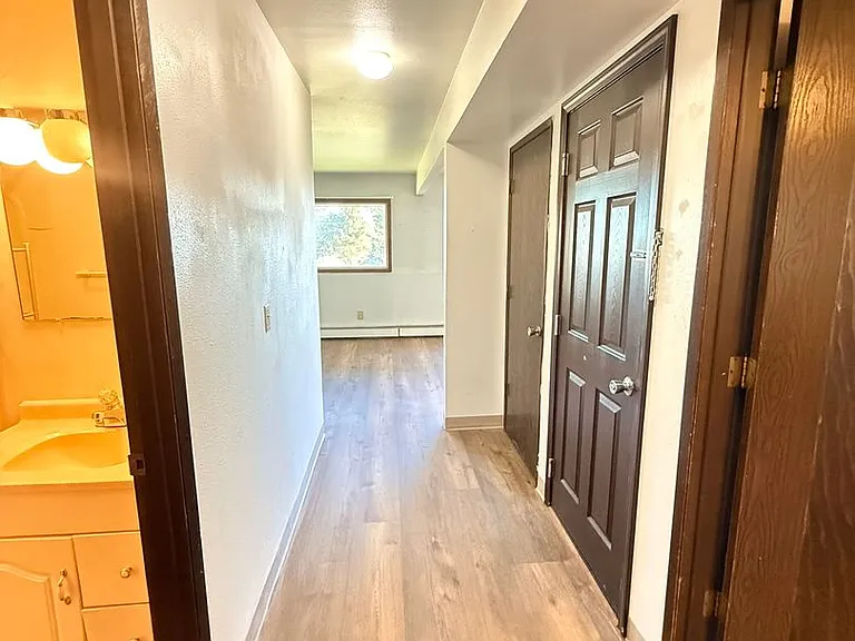 1220 Purtov St — Photo 11