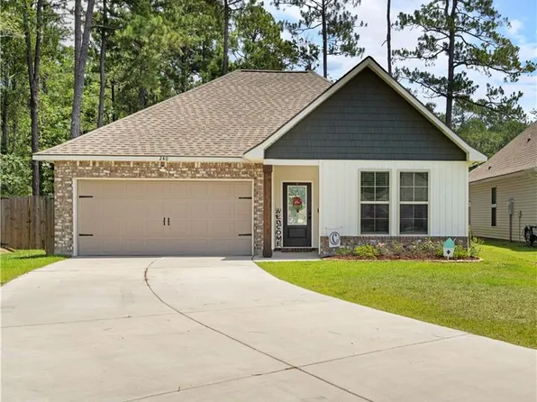 240 Covington Cottage Ln, Covington, LA 70433