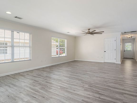 4th image of 1597 10th St E
