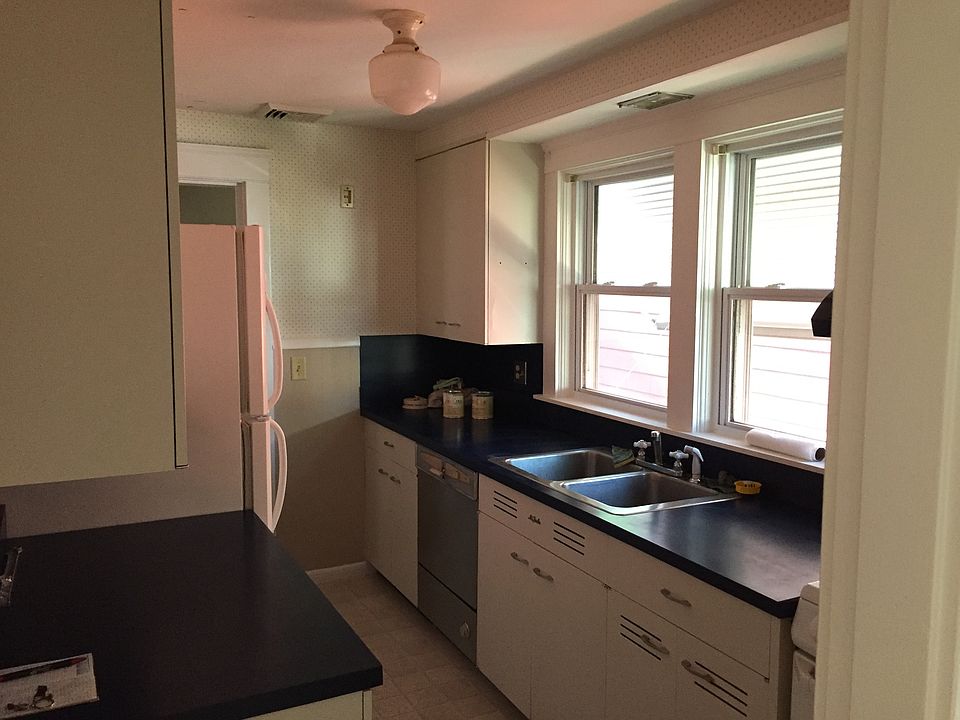 2nd image of 36 Nowell Rd