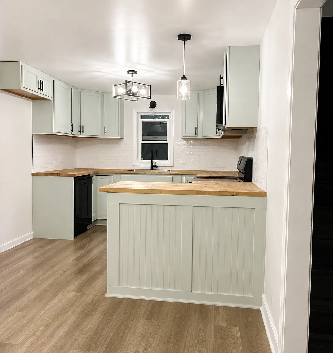 3 bed, 1195 sqft, $2,107 — Photo 3