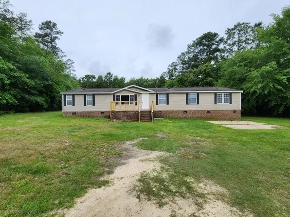 2838 Ida St, Fayetteville, NC 28306