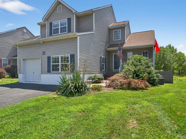 25 McLaughlin Way, Washingtonville, NY 10992