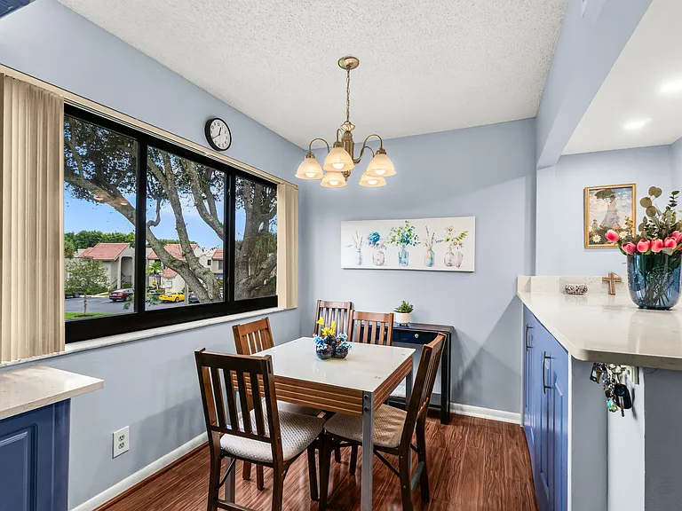 5687 Fairway Park Dr — Photo 20