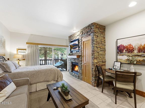 5th image of 2305 Sidewinder Dr #911