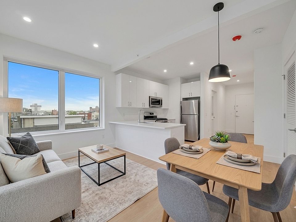 1st image of 3321 Liberty Ave #207