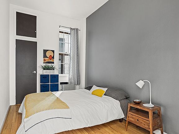 4th image of 345 W 21st St APT 1D
