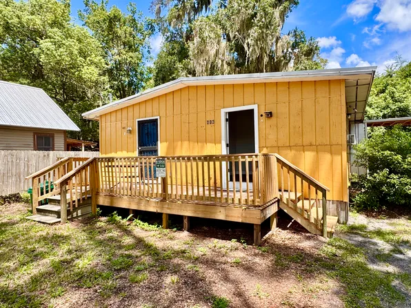 816 NW 1st Pl #A, Gainesville, FL 32601
