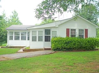 1822 Lawrence St E, Russellville, AL 35654