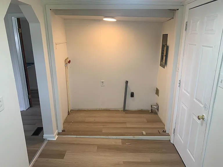 106 N Olive St — Photo 10