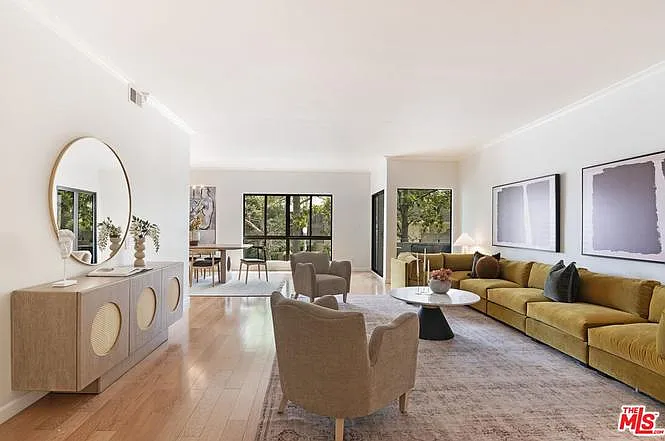 651 Wilcox Ave #1E — Photo 3