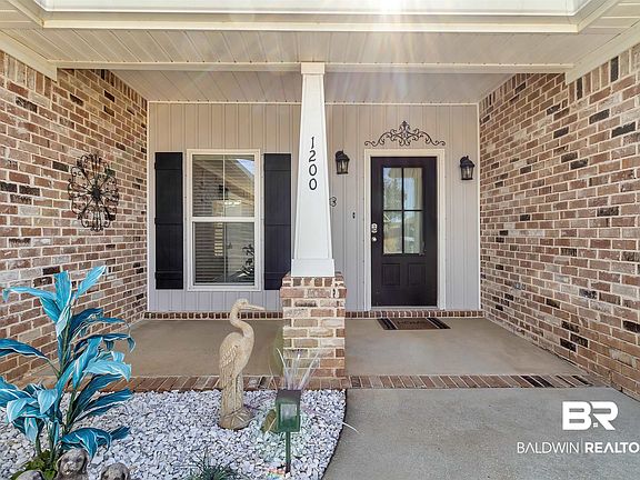 3rd image of 1200 Pembroke Way