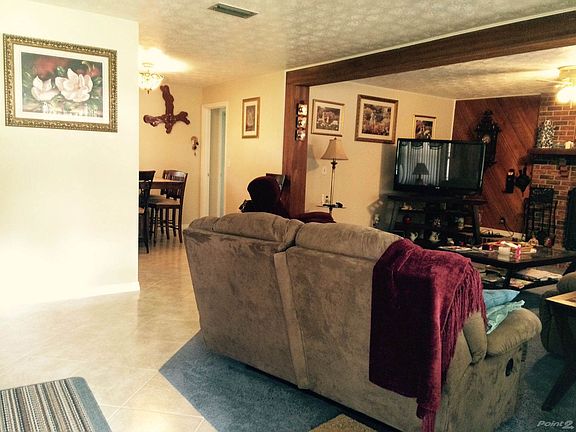 4th image of 1035 Southgate Dr