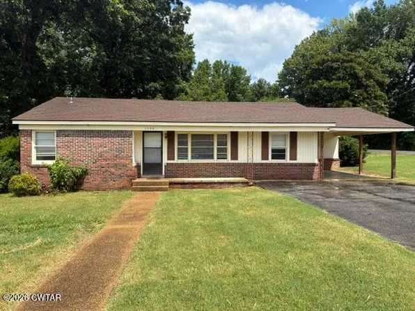 1500 Woodlawn Ave, Dyersburg, TN 38024