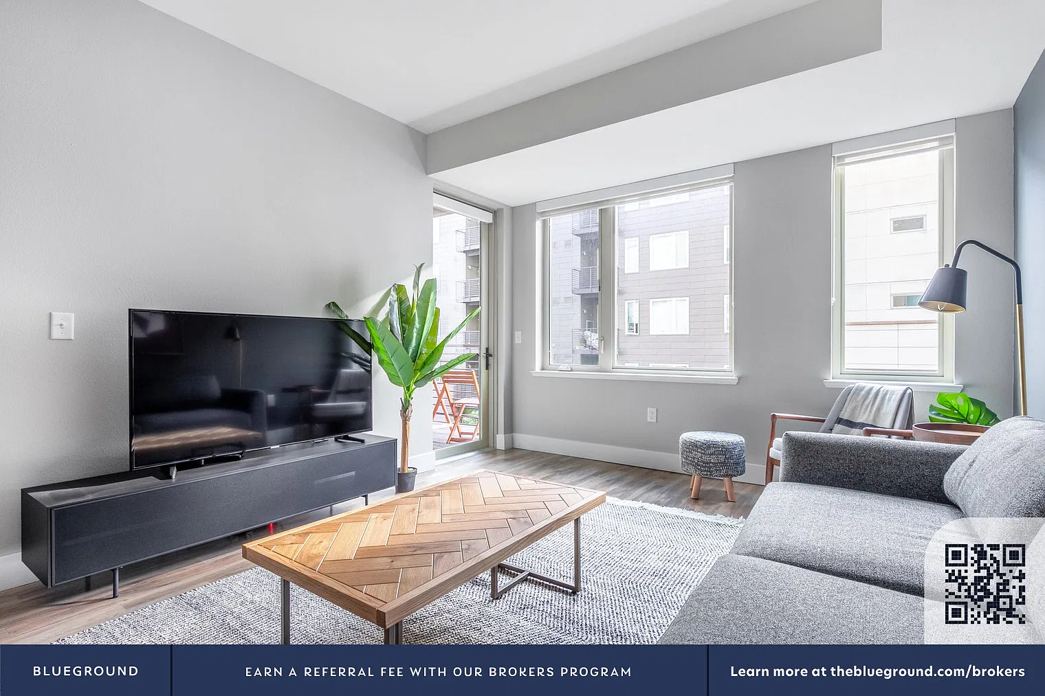 1 bed, 1.0 bath, 693 sqft, $4,390 — Photo 3