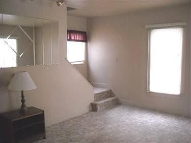 2nd image of 1046 Buena Vista Ave NE