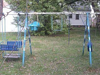 2nd image of 29136 Edgewood Dr