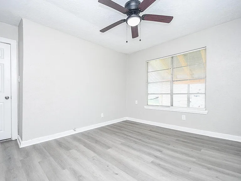 6024 Collingsworth St #2 — Photo 18