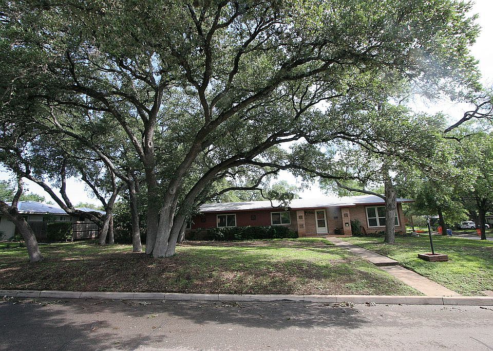 1st image of 655 Cave Ln