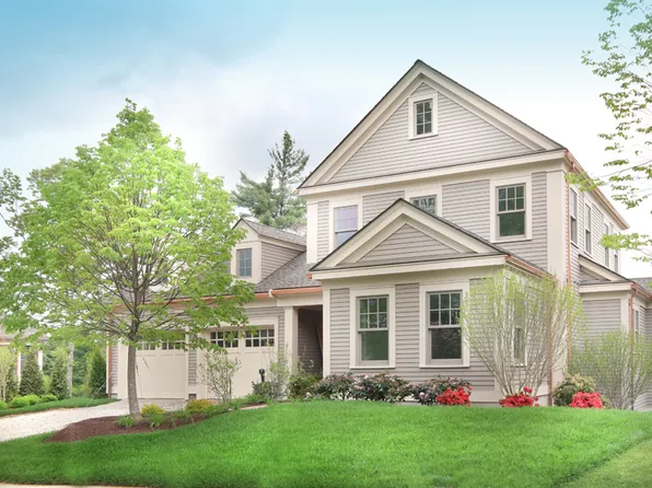 29 Pine Summit Cir, Weston, MA 02493