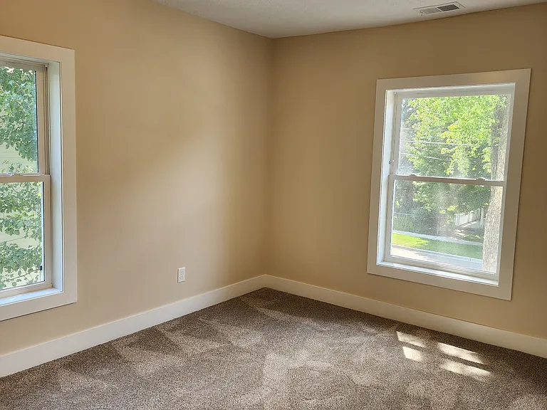 1348 College Ave NE #2 — Photo 6