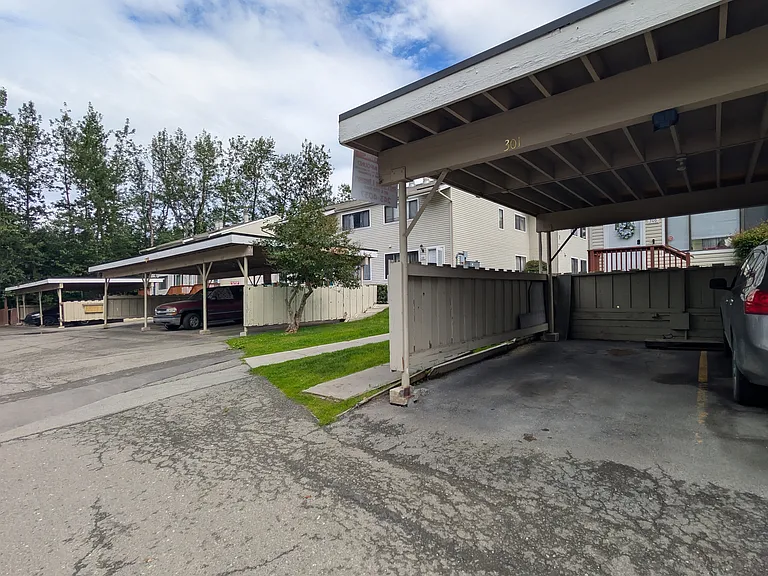 2224 Glacier St #301 — Photo 22