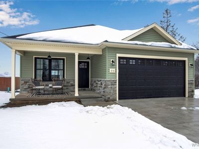 616 Borden Rd, Buffalo, NY, 14227