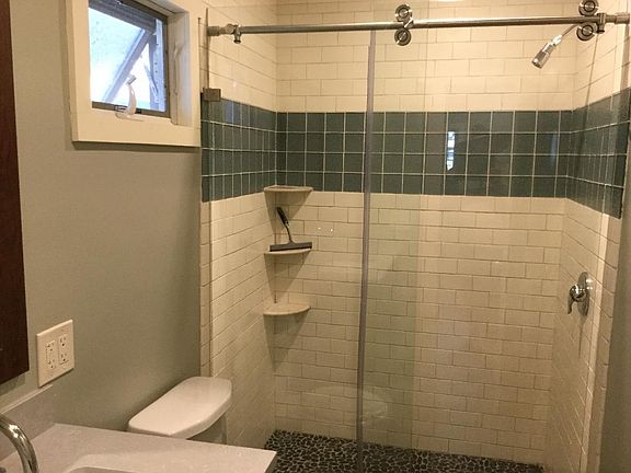 3rd image of 711 Hill St APT B