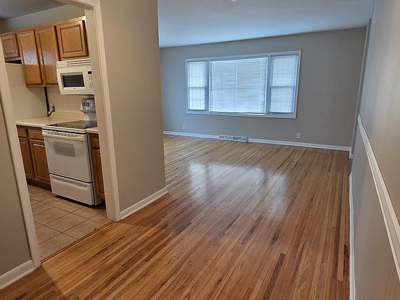 5th image of 5526 Cedar St