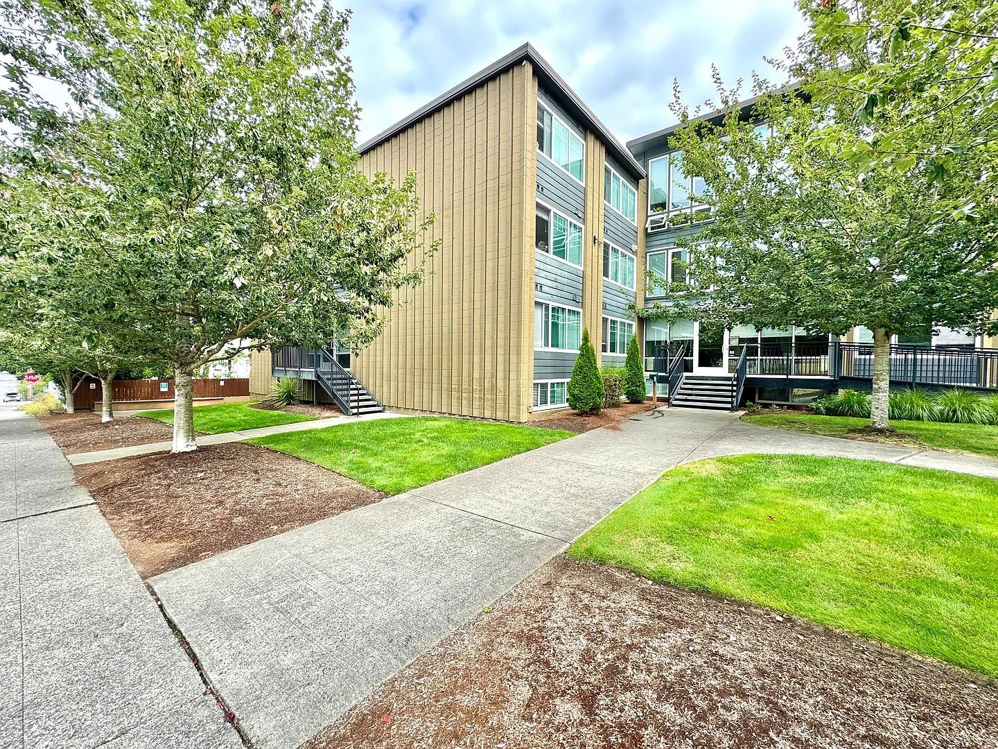 Park Place Apartments — Photo 2