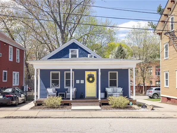 157 Duke St, East Greenwich, RI 02818